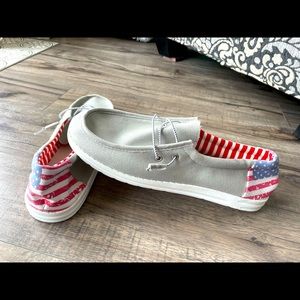 Men’s size 14 new flag shoes patriotic